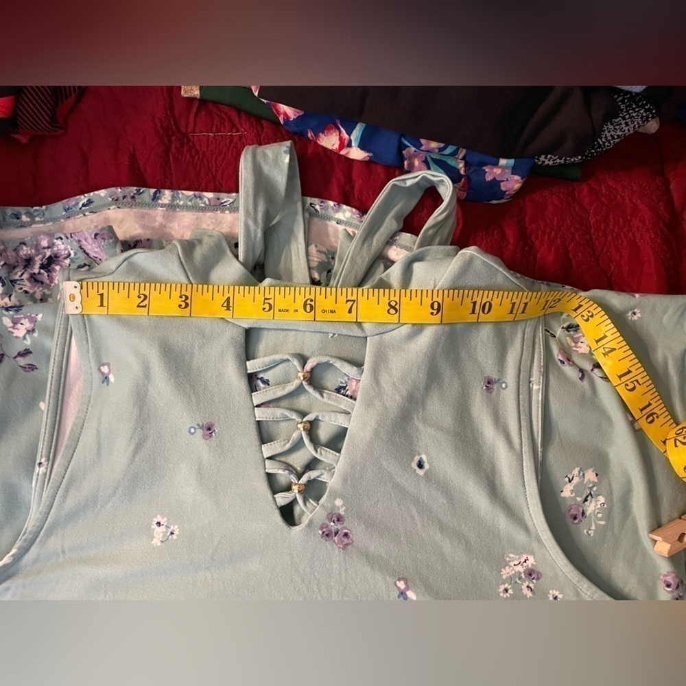 No boundaries floral dress 👗 - Picture 8 of 9